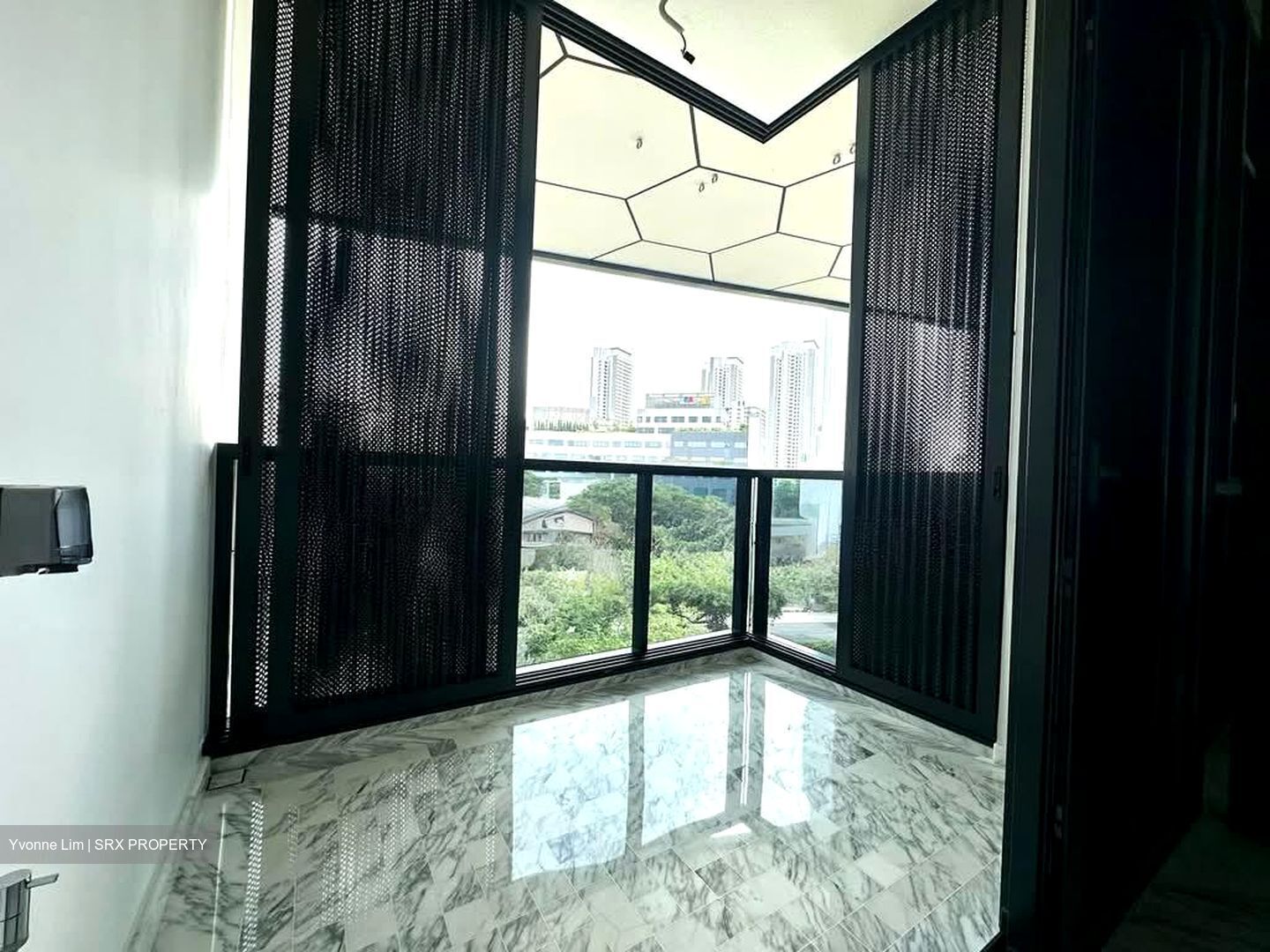 Van Holland (D10), Condominium #584098481